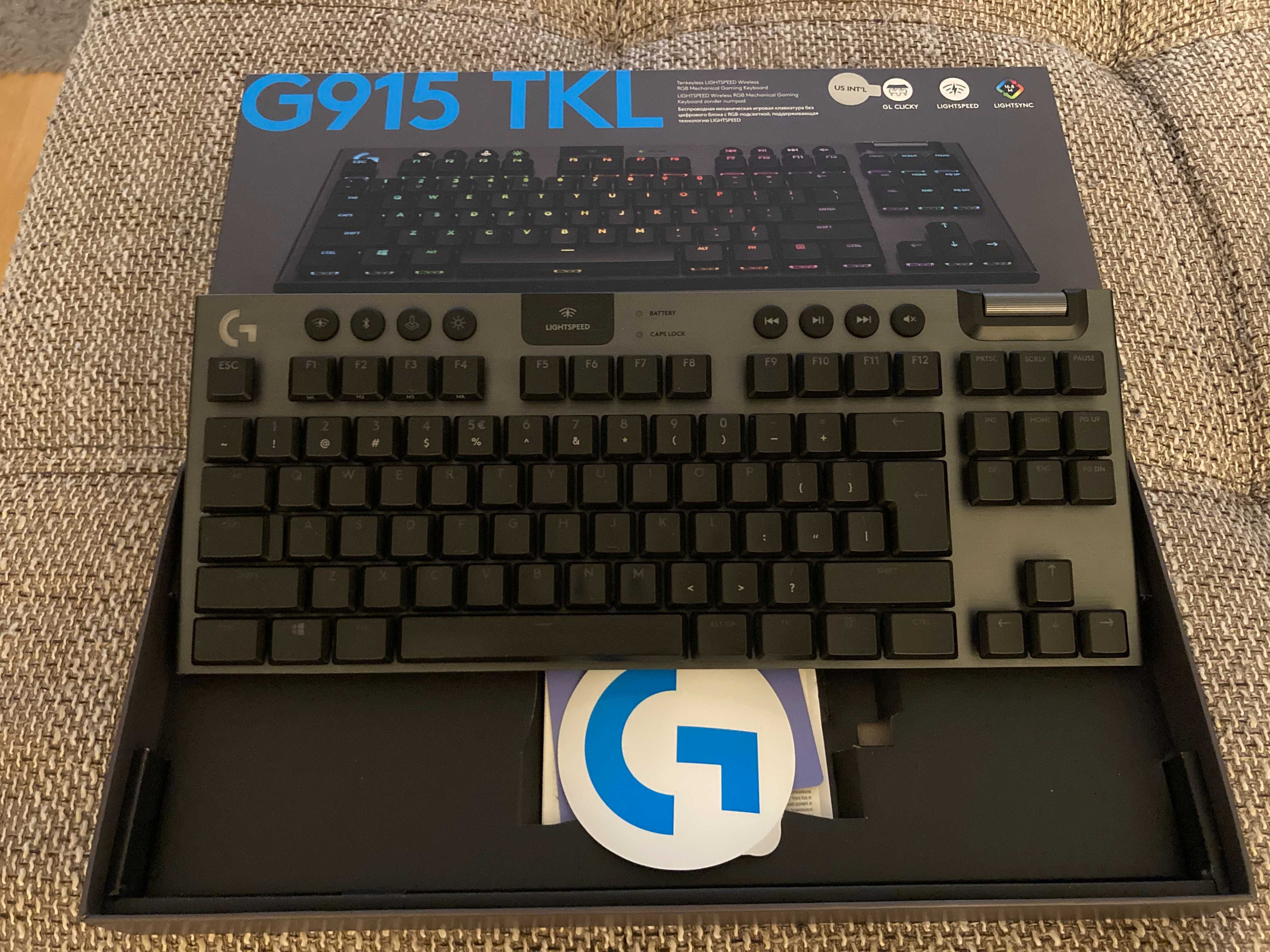 Logitech G915 TKL Clicky Механична Wireless Клавиатура