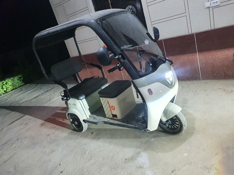 Elektro Skuter sotiladi   3 mesta
