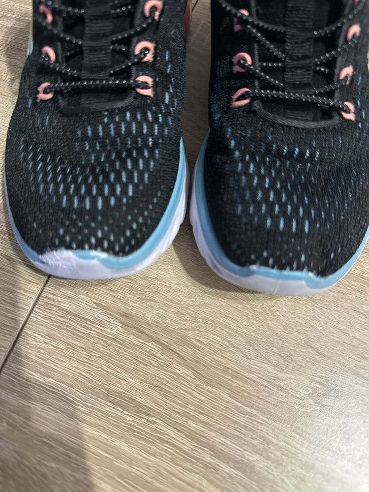 Детски маратонки skechers 29 номер