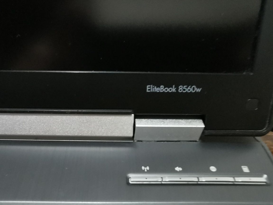 HP Elitebook 8560w - mobile workstation