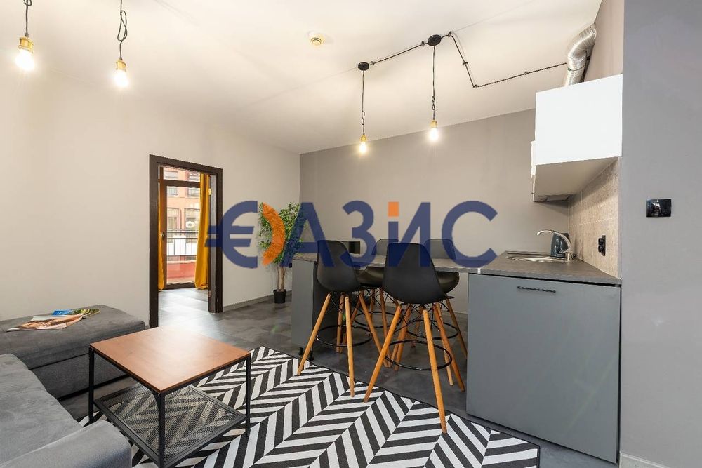 Продава се Двустаен апартамент в к.к. Слънчев бряг - 76 кв.м за 1204 €/кв.м - Снимка #12