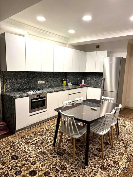 Дава се под наем Тристаен апартамент в София, Малинова долина - 100 кв.м за 625 € - Снимка #1