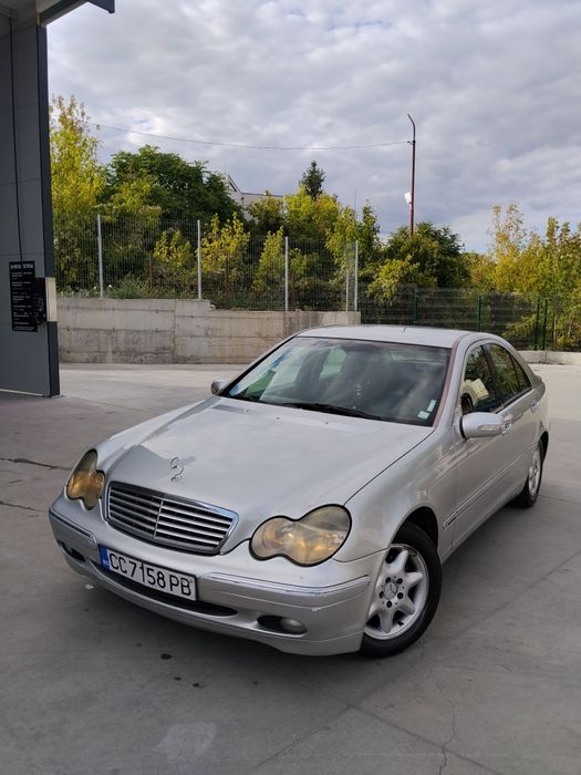 Mercedes-Benz C220