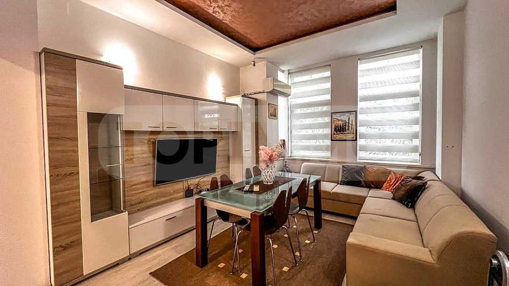 Бизнес имот в сграда паметник на културата в квартал Таляна