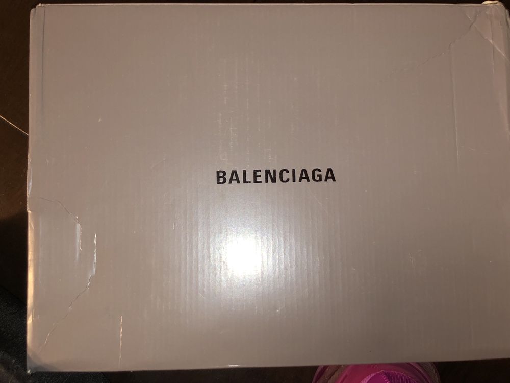 BalenciagaTriple S pink clear sole