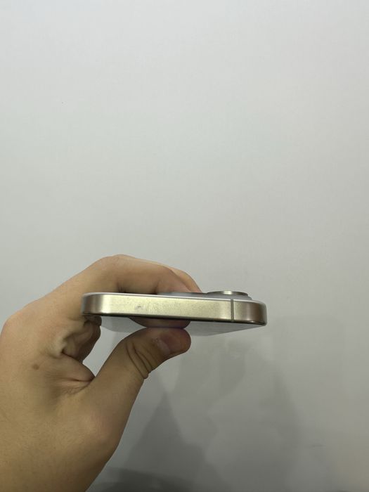 iphone 15 pro natural 128 gb 85 % korobka bor