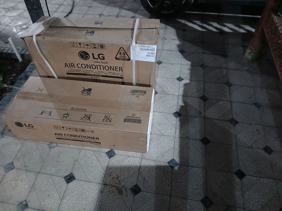 Кондиционер LG B18TS