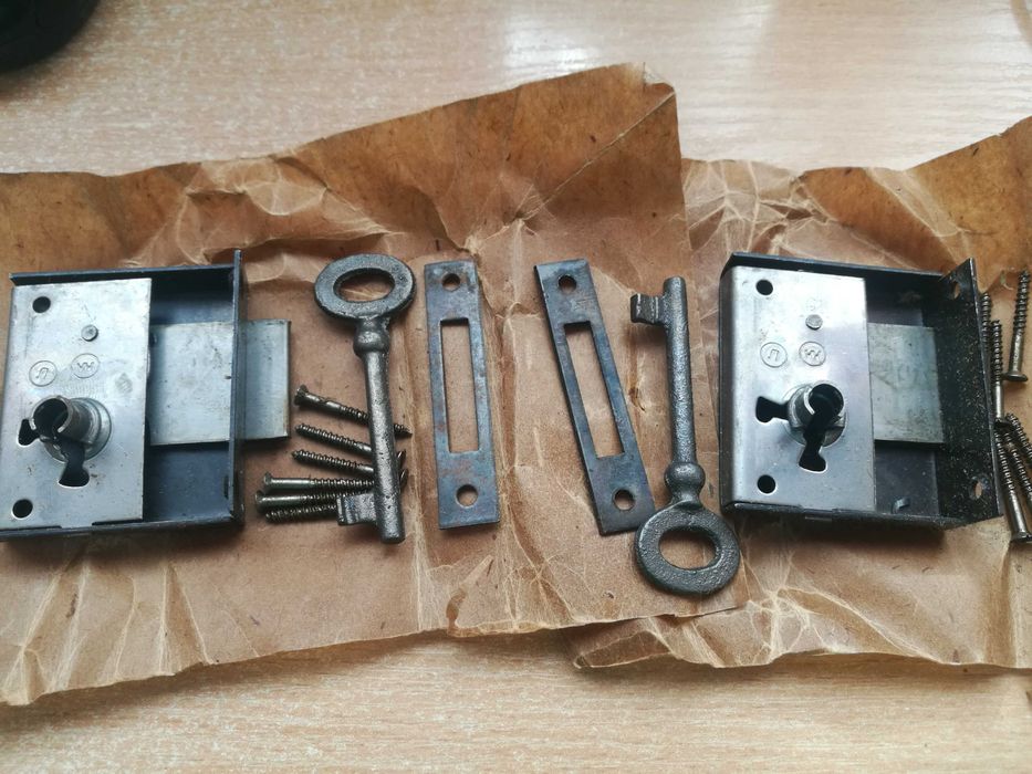 Брава за шкаф 2 броя