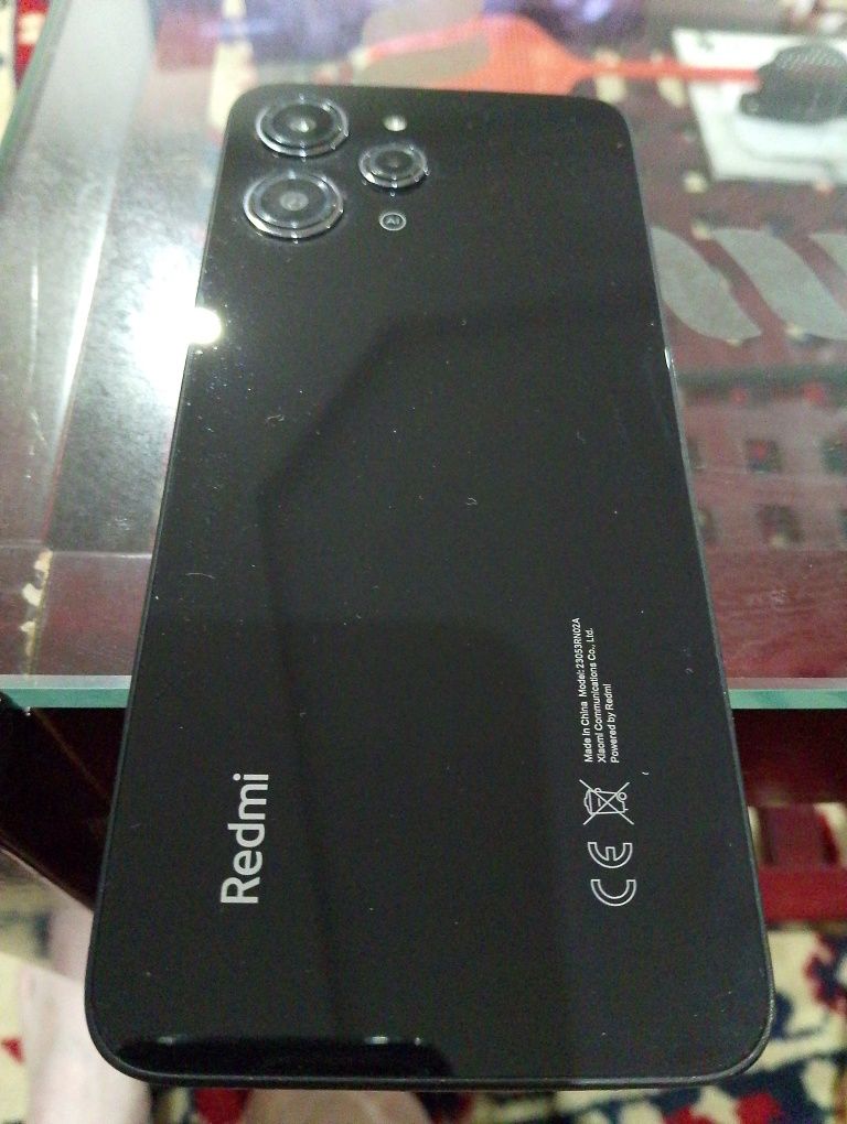 Продам смартфон  Redmi 12