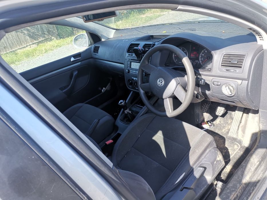 Dezmembrez urmatoarele golf 5 si grup cutie golf 5