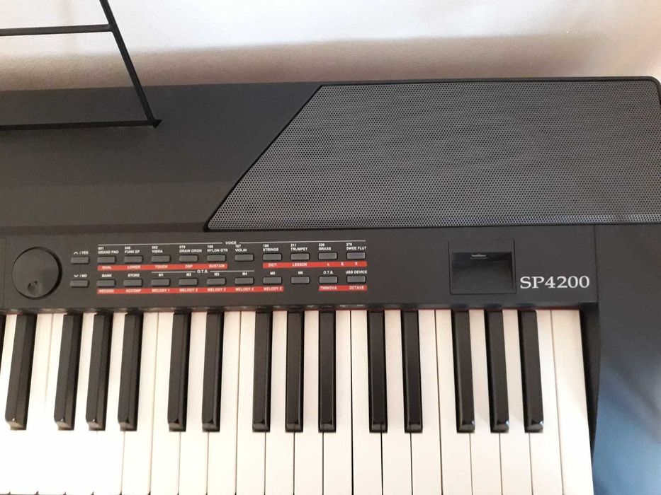 SP4200/BK Medeli Performer Series Pian Digital + suport