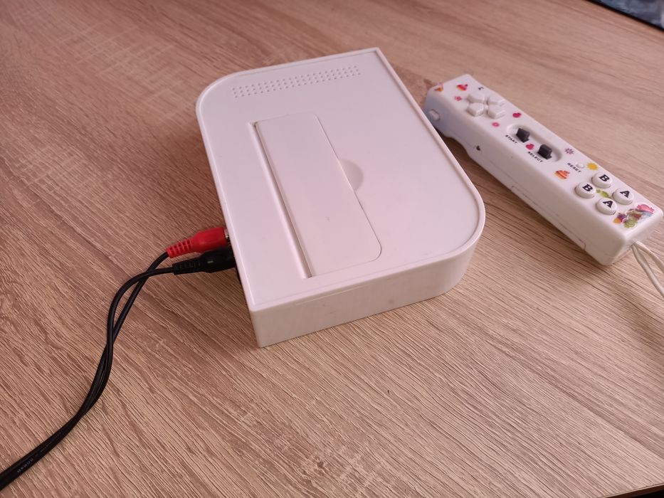 Vând joc pe televizor