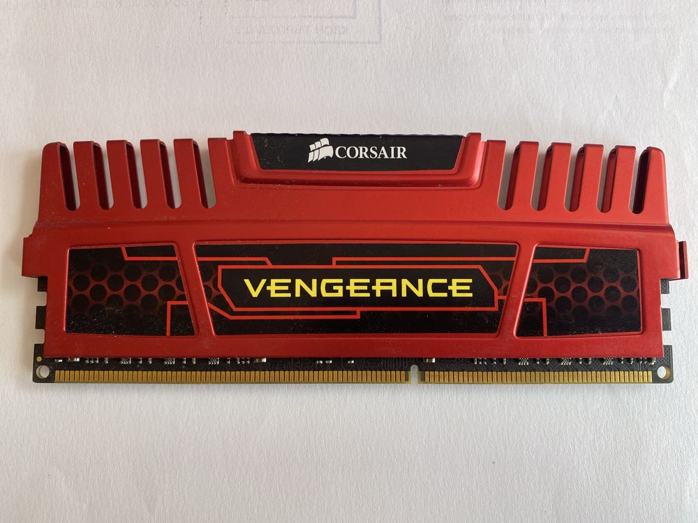 Рам памет Corsair Vengeance Pro DDR3