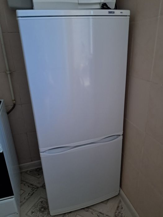 Продам новый  холодильрик Берюса новый