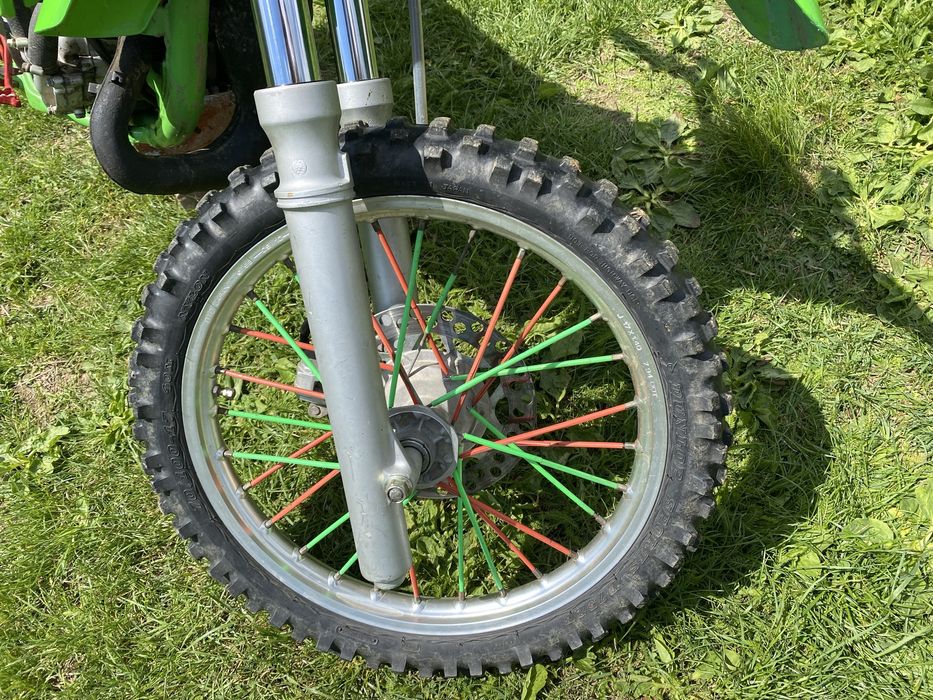 Motocicleta Kawasaki kx85
