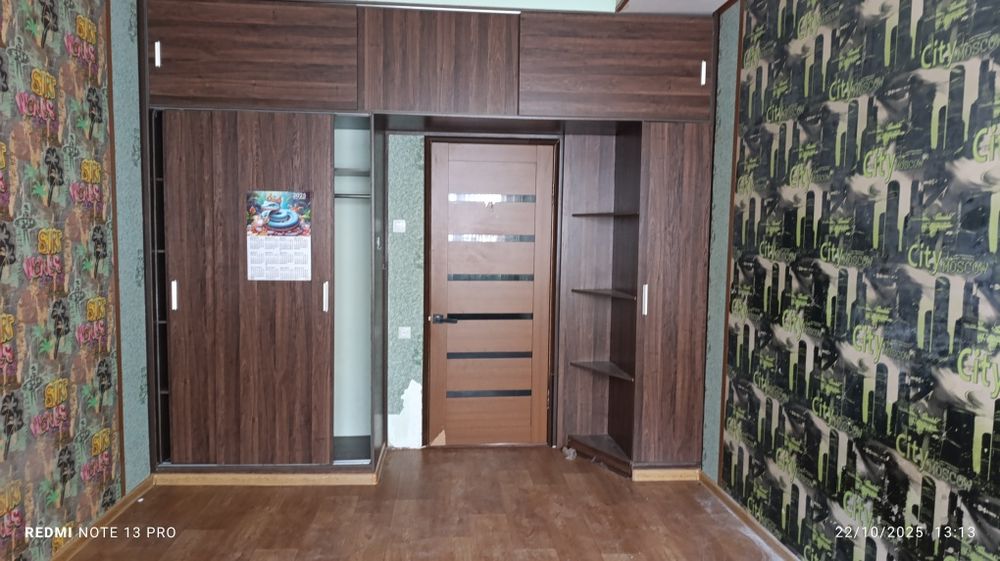 Срочно продаю Шифанер строинний 3.20 метр идеалний состая