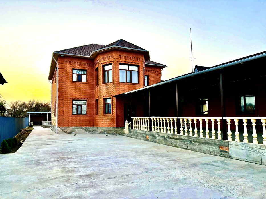 Өте әдемі коттедж сатылады