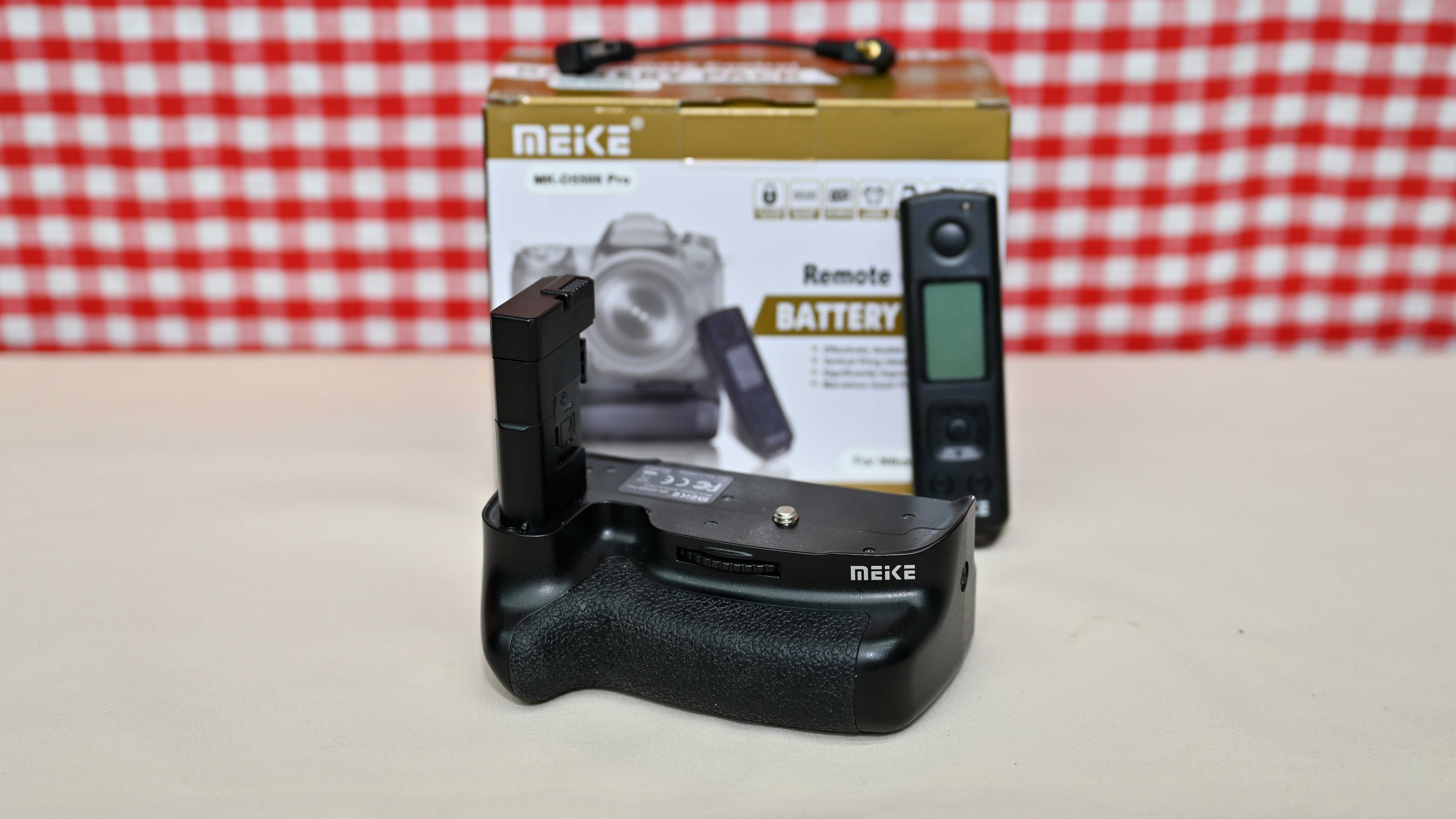 Grip pt Nikon, MeiKe MK-D5500 Pro + Telecomanda Wireless