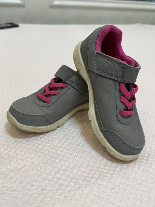 Оригинальные кроссовки Decathlon