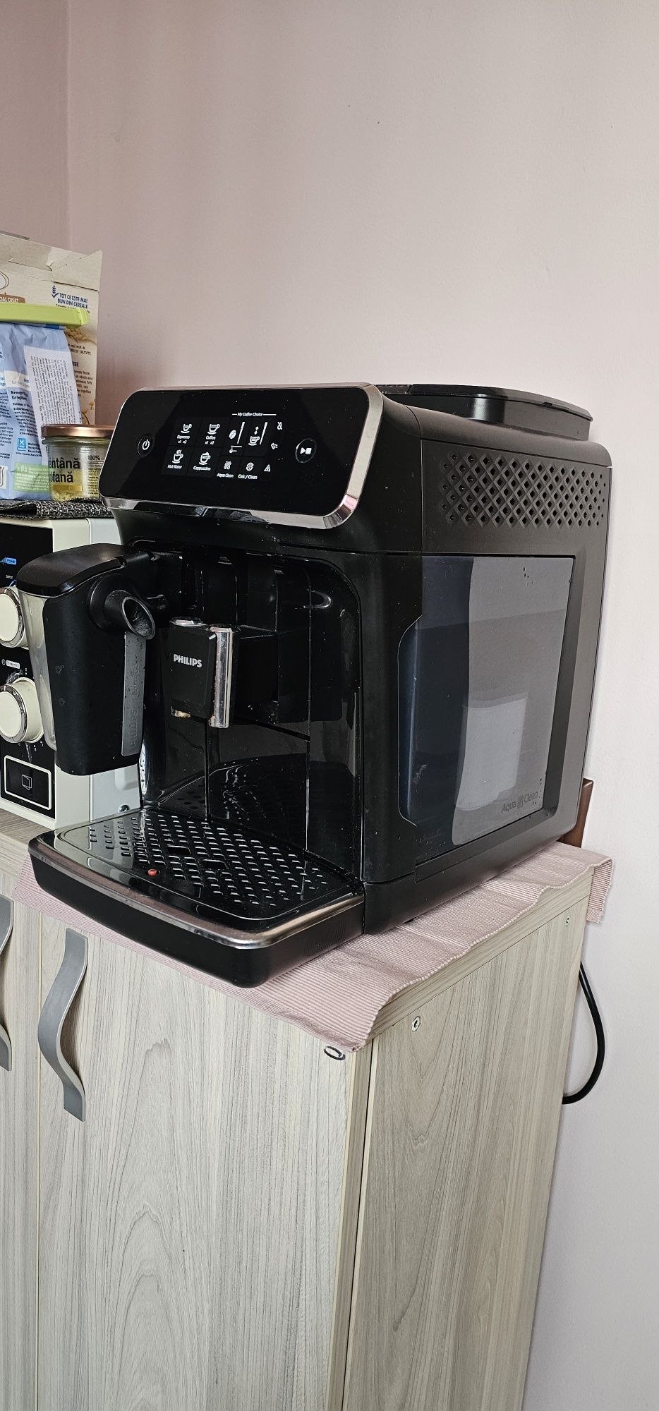 Espressor automat Philips EP2231/40, sistem LatteGo, 3 bauturi, filtru