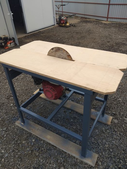 Circular cu motor pe benzina 13 cp