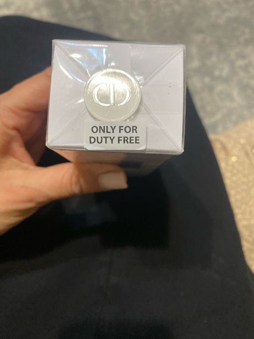 Продаеться парфюм