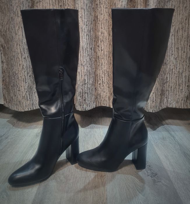 Cizme înalte, cu toc tip bloc, mărime 36