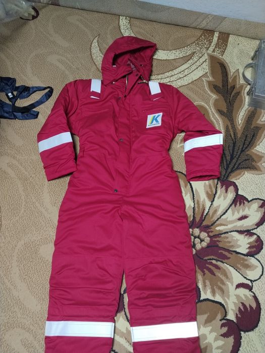 Зимний комбинезон 48-50 размер