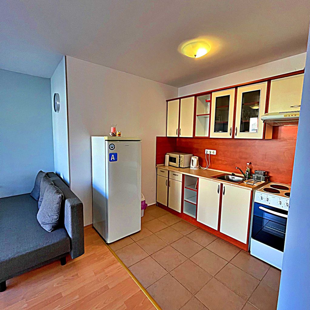 Продава се Двустаен апартамент в к.к. Слънчев бряг - 66 кв.м за 1046 €/кв.м - Снимка #5