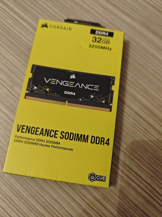Vând 32GB RAM Corsair