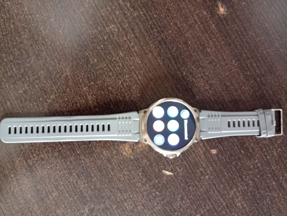 Ceas smartwatch nou n-am încărcător ceasul funcționează peefect