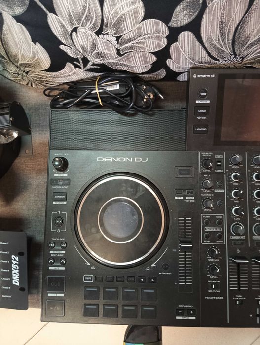 Диджейски пулт DENON DJ SOLIVE 4