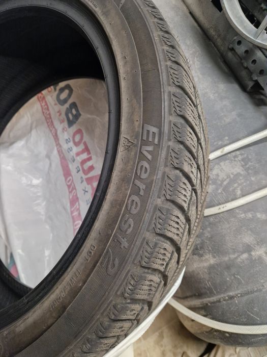 Syron Everest 2 225/45/18 DOT 23