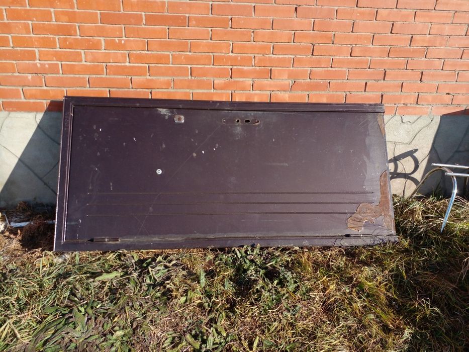 Железная дверь заводской хороший