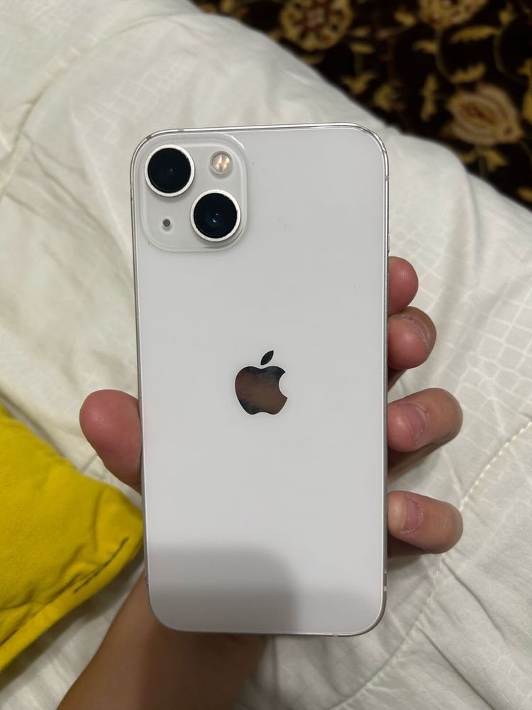 Продам iPhone 13 в хорошем состоянии