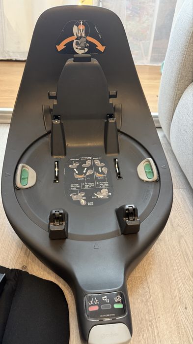 Scoica Cybex Platinum Cloud Z Plus i-Size cu baza isofix