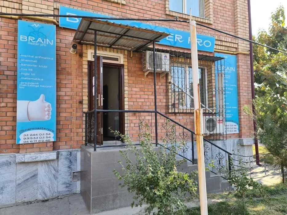 Сдаётся помещение в аренду! Сергели, первая линия вдоль дороги.