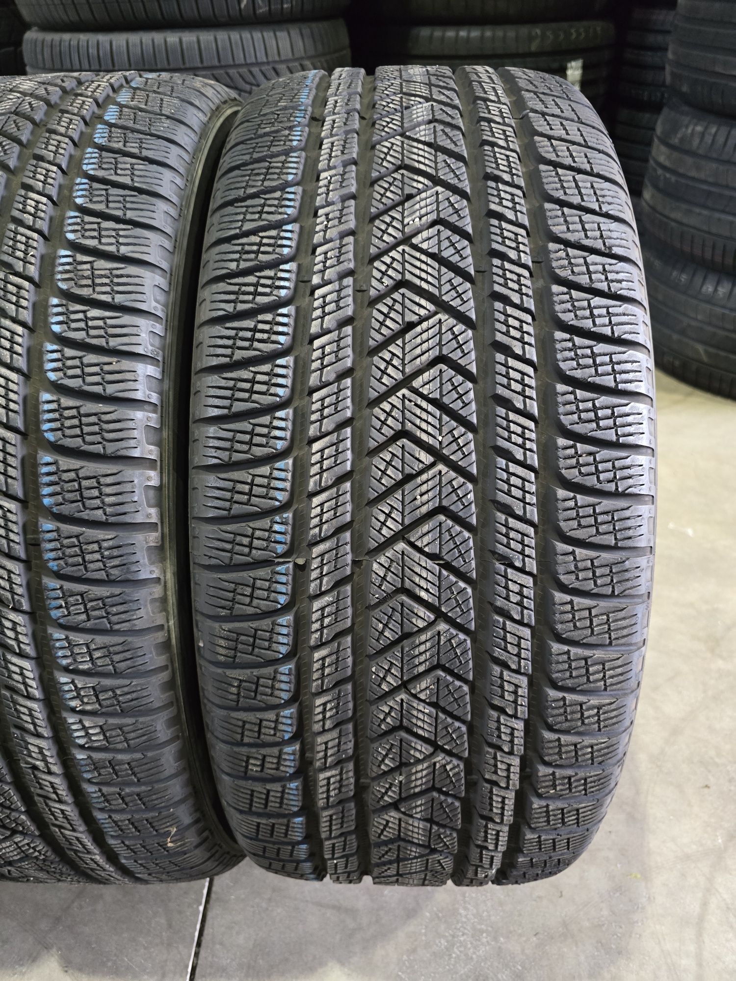 325/35/22//285/40/22 PIRELLI