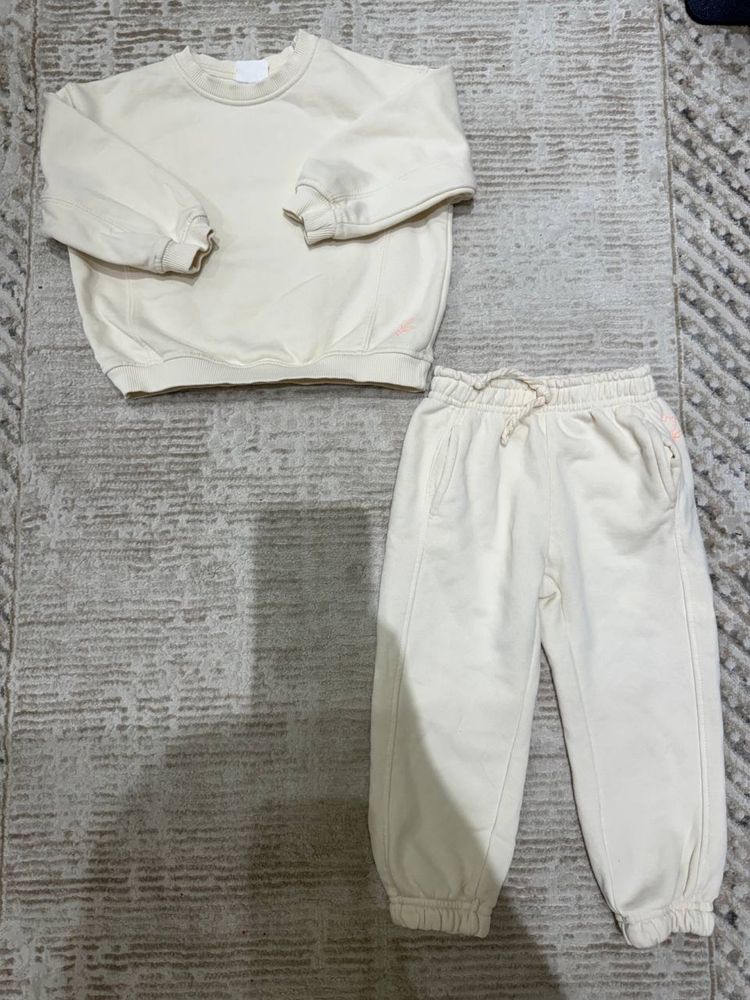 Двойки для девочек . Zara
