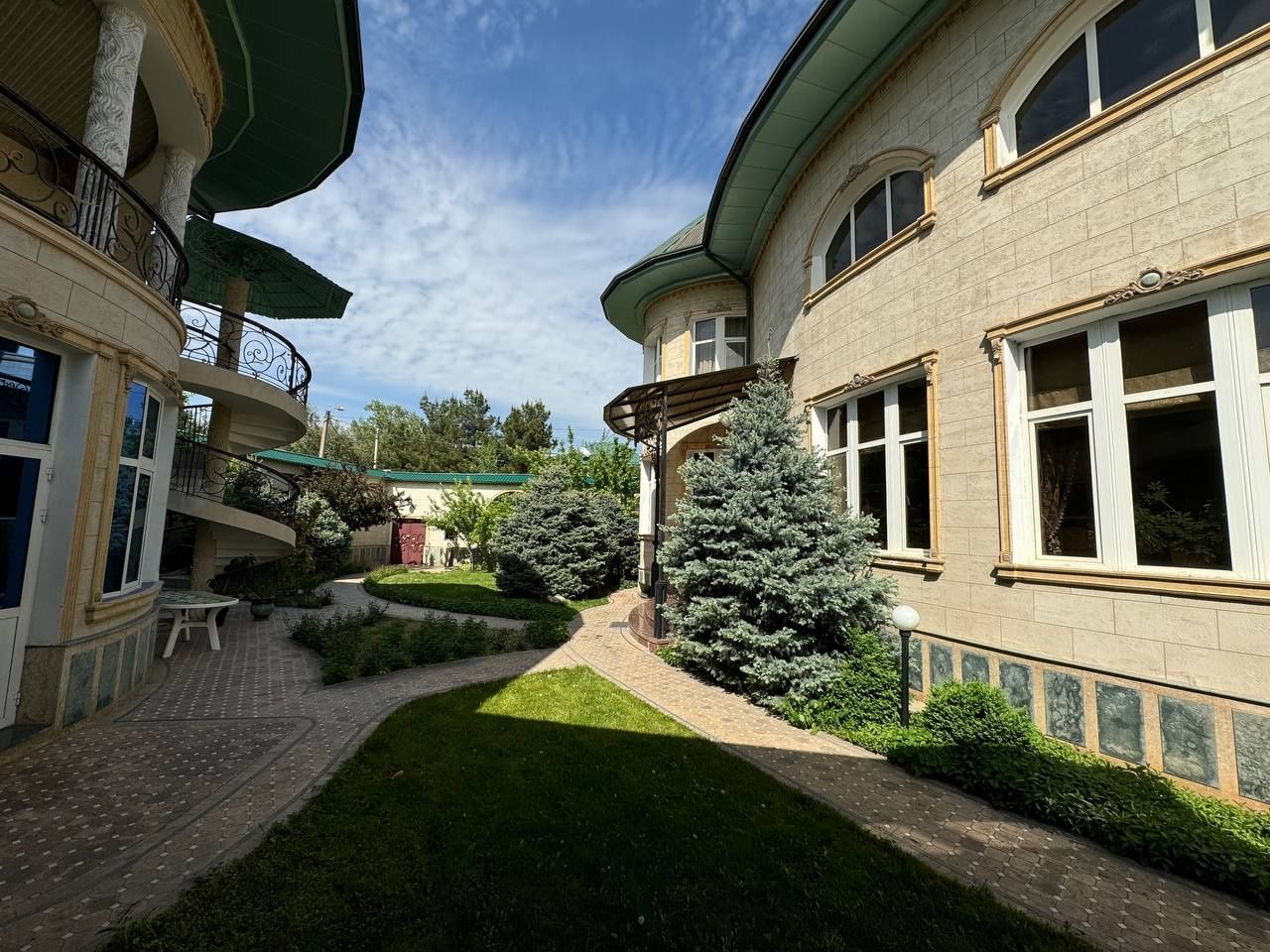 Продается Евро дом на Центре Луначарского