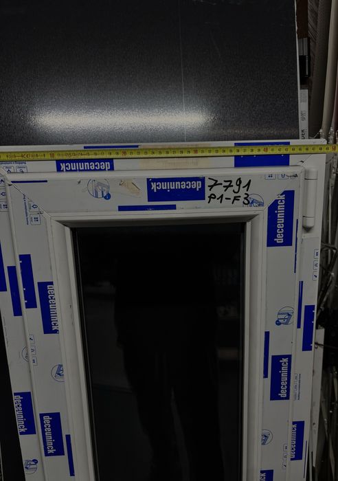 Fereastra cu geam clar, oscilobatanta,