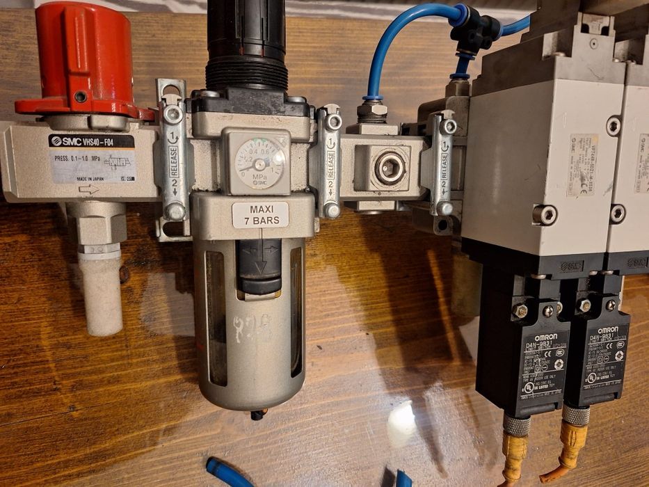 Distribuitor pneumatic aer valva omron robinet regulator presiune filt