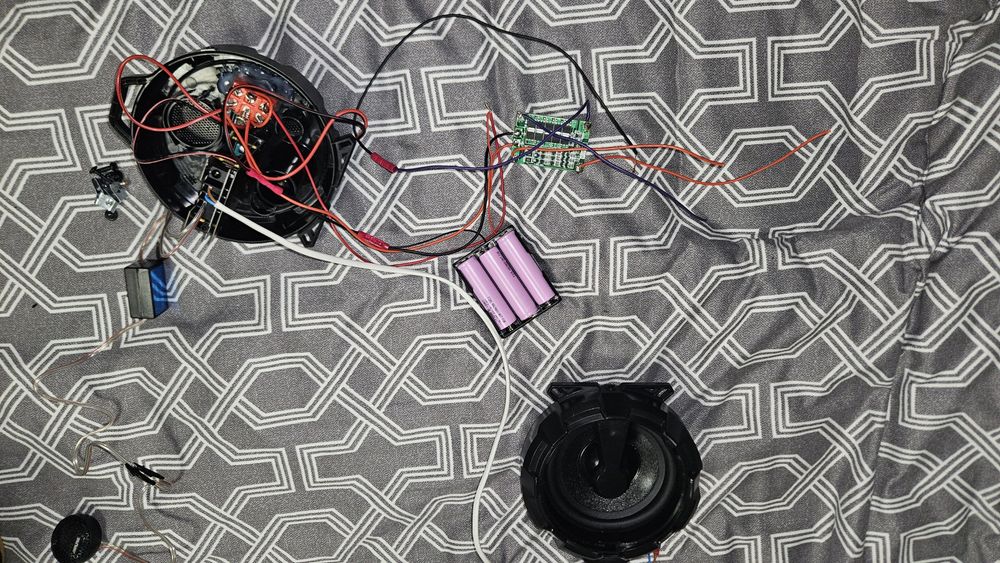 Vand Boxa portabila partial montata DIY!!