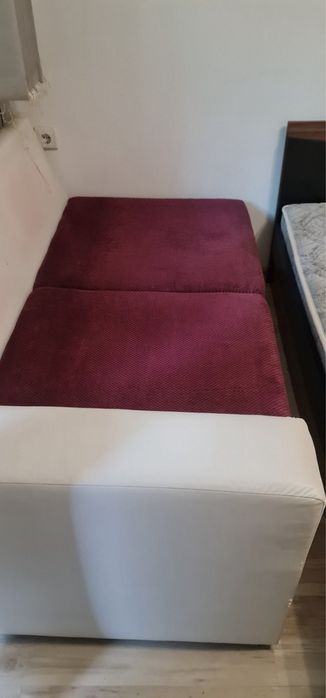 Продавам запазен ъглов диван