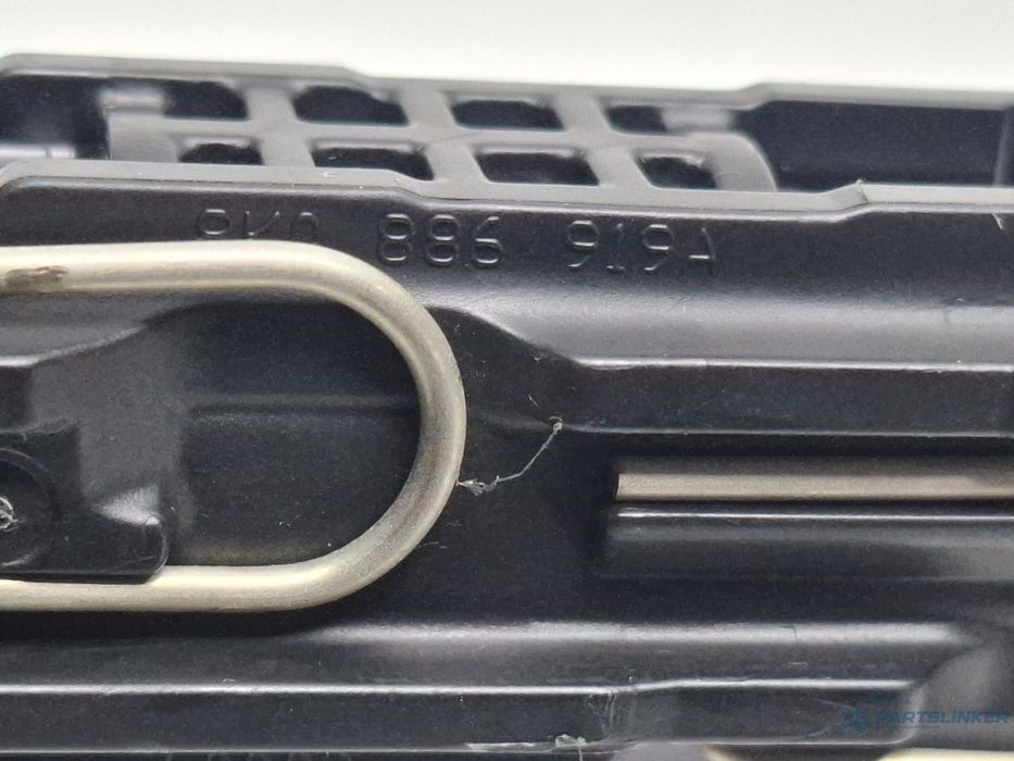 Maneta levier fixare tetiera mijloc spate AUDI A4 IV 8K2, B8 2007 - 20152.0 TDI CAGB, CJCB, CSUB 8K0886919A