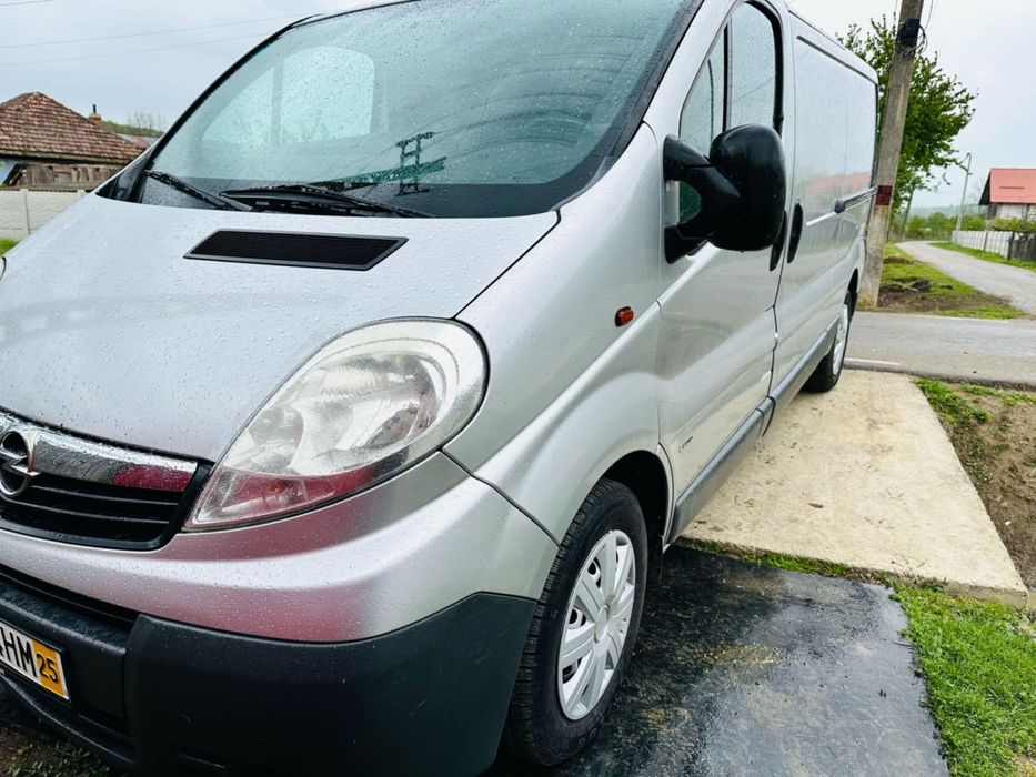 Opel vivaro 2.5 diesel