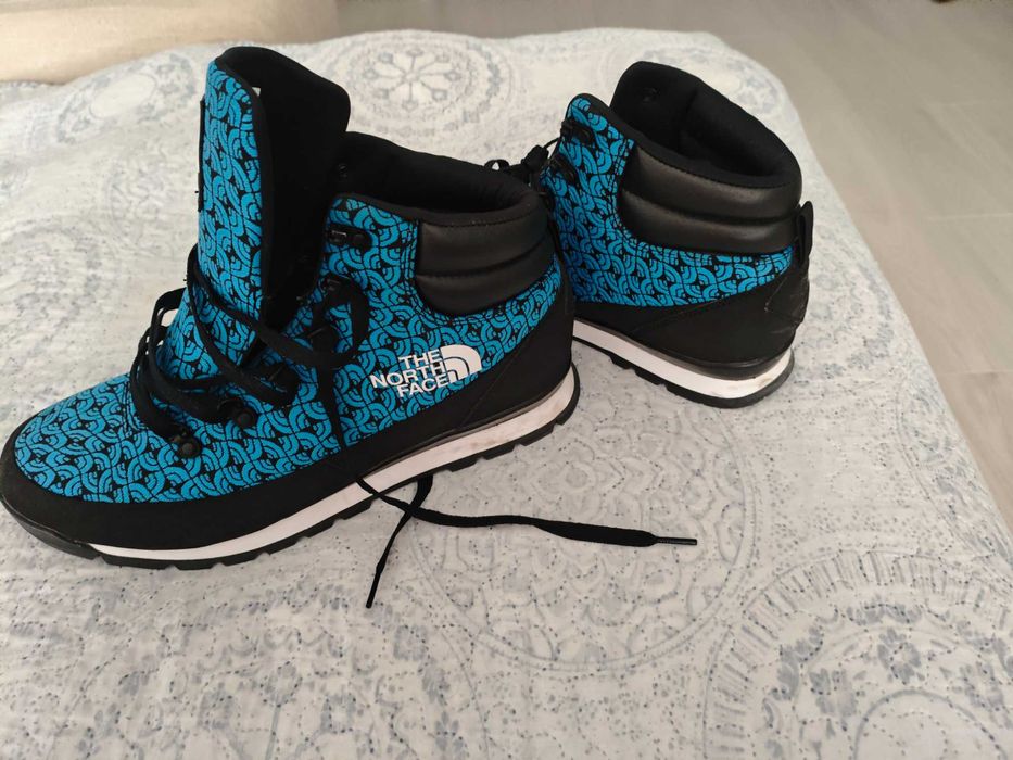 Продавам Чисто Нови The North Face номер 45,5