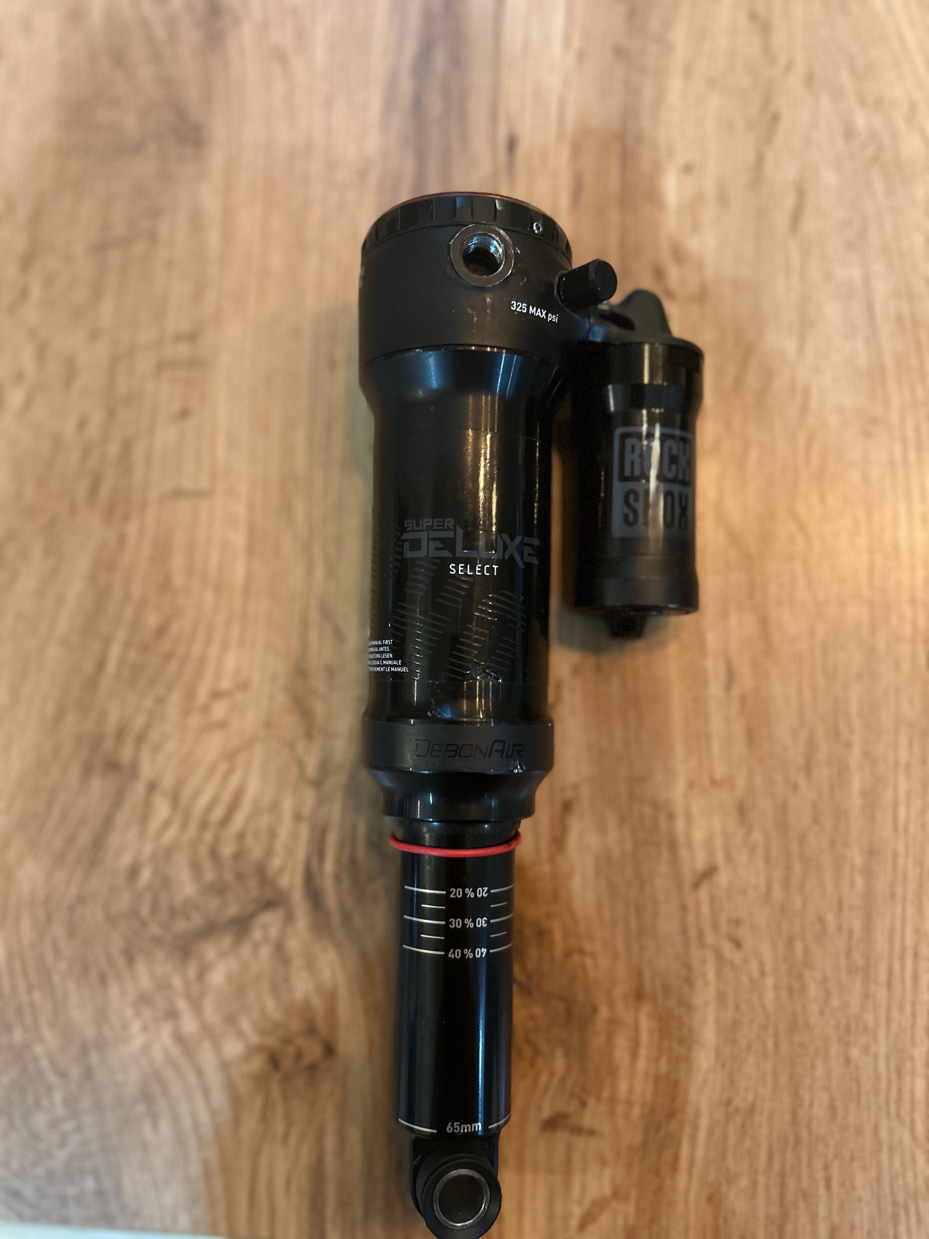 Продавам  амортисьор rockshox super deluxe select r със размери 205-65
