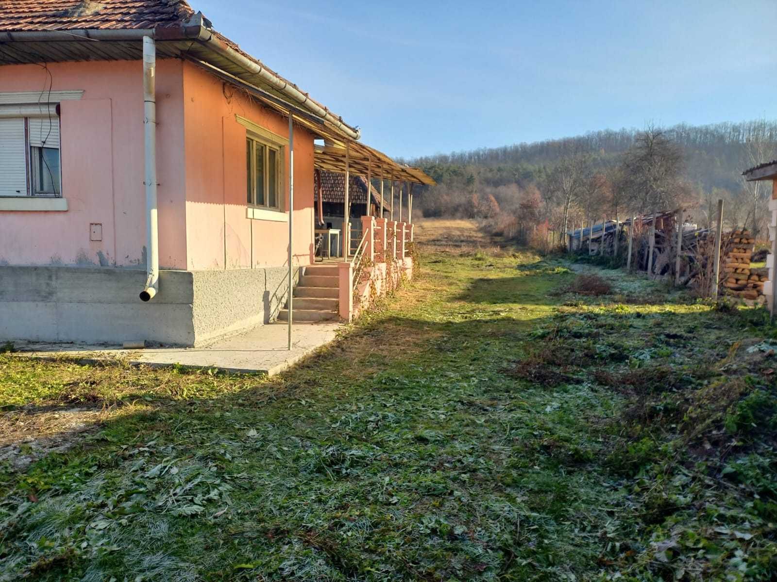 Vând casă în Poarta Sălajului