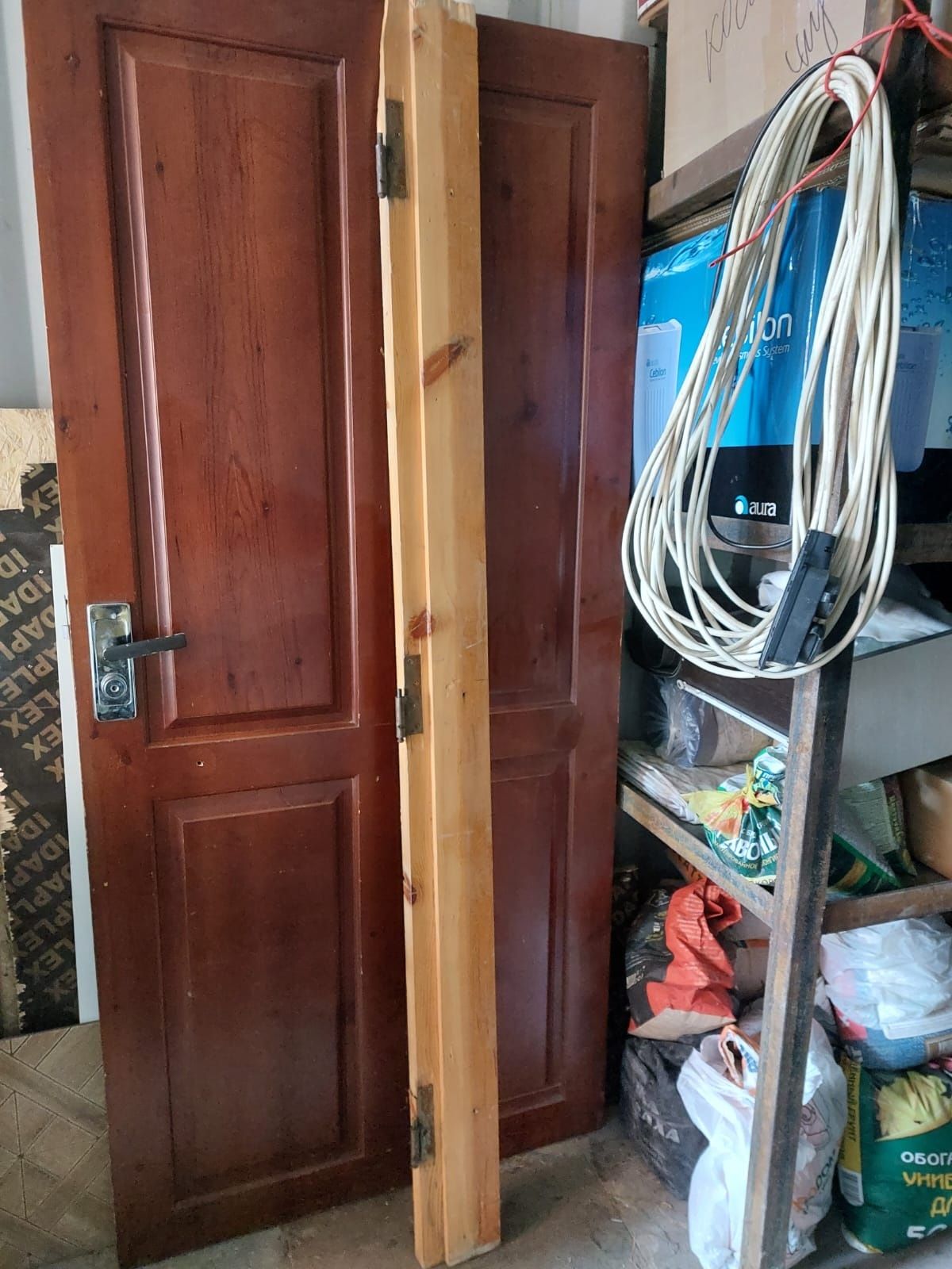 Продам дверь деревянная